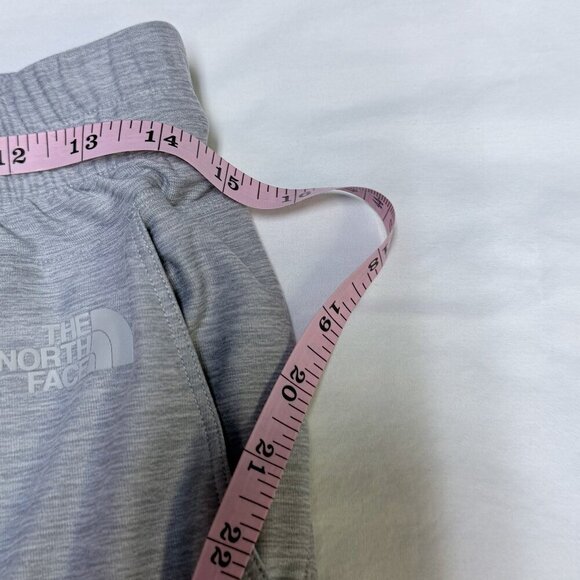 The North Face Women’s M Motivation Drawstring Joggers – Light Heather Gray - Picture 13 of 13